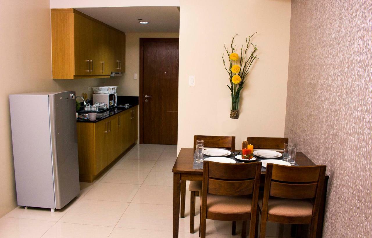 Usp Suites At Shell Residences Pasay Exterior photo